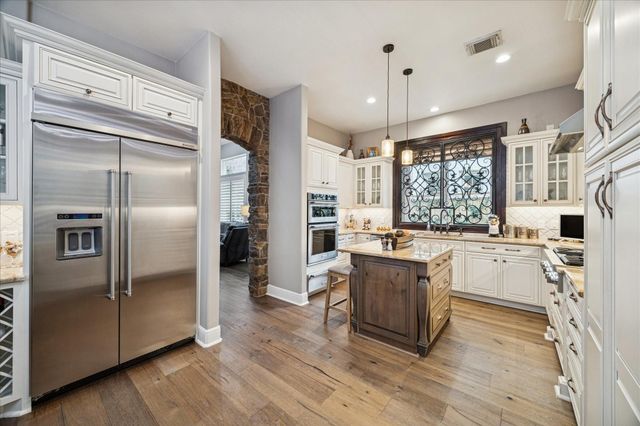 2831 N Cotswold Manor Drive, Houston, TX 77339