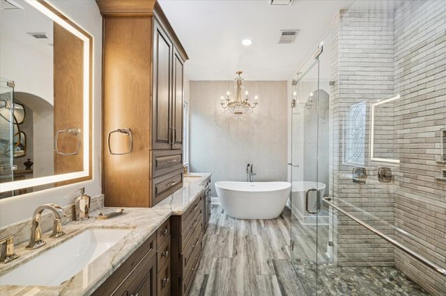 2831 N Cotswold Manor Drive, Houston, TX 77339