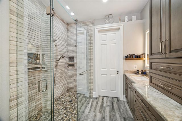 2831 N Cotswold Manor Drive, Houston, TX 77339