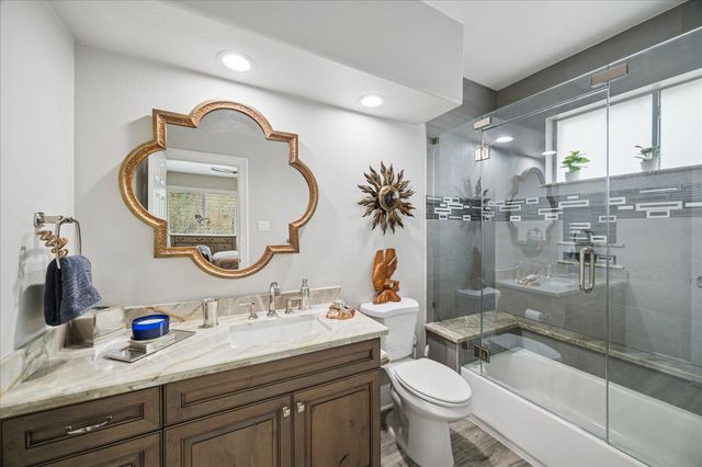 2831 N Cotswold Manor Drive, Houston, TX 77339