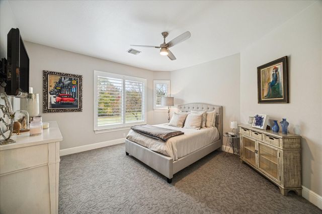 2831 N Cotswold Manor Drive, Houston, TX 77339