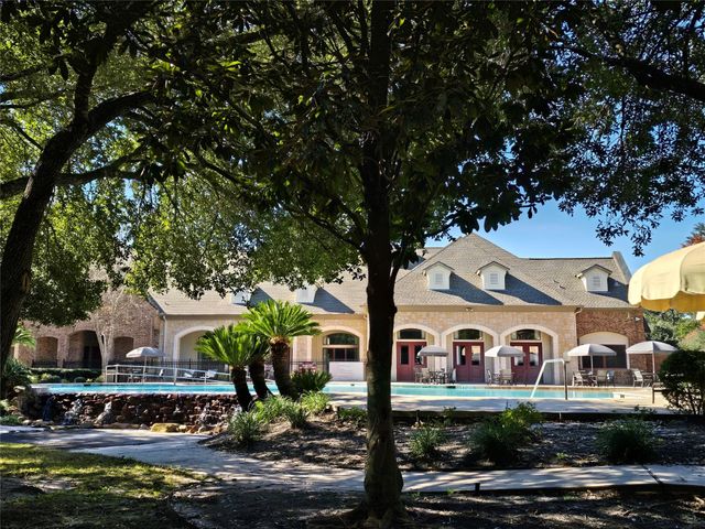 2831 N Cotswold Manor Drive, Houston, TX 77339