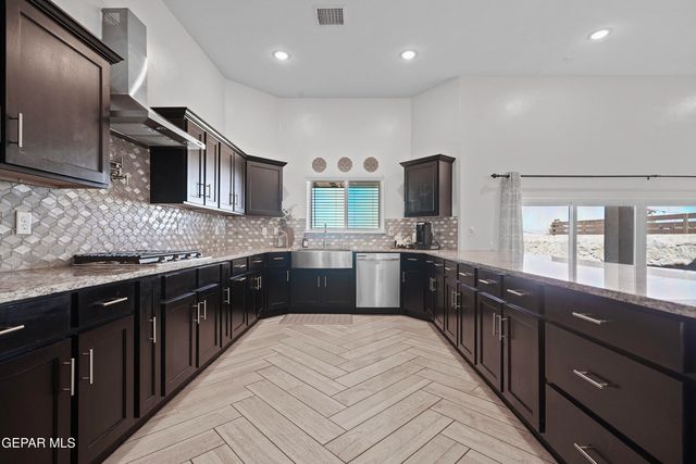 3729 SURMISE Street, El Paso, TX 79938