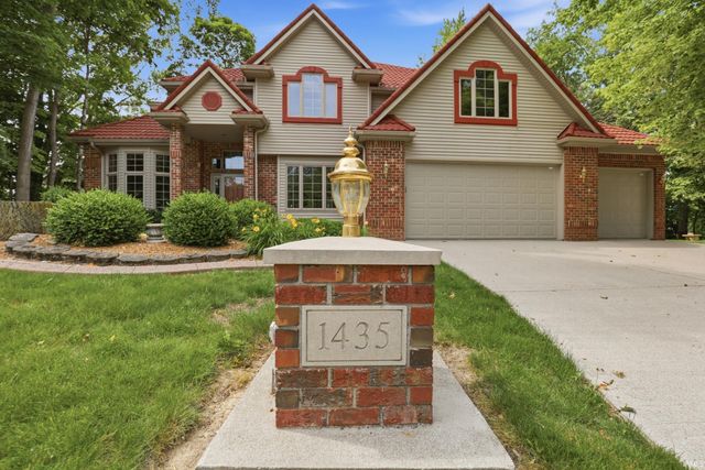 1435 Walnut Street, Garrett, IN 46738