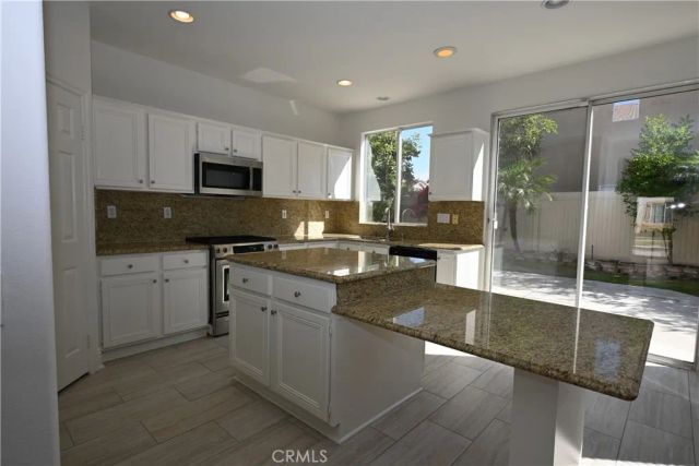 37 Amoret, Irvine, CA 92602
