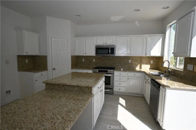 37 Amoret, Irvine, CA 92602