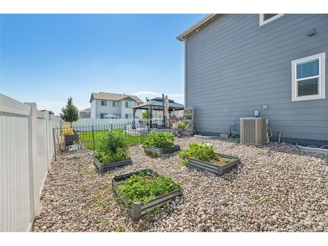 4988 Priors Dr, Windsor, CO 80550