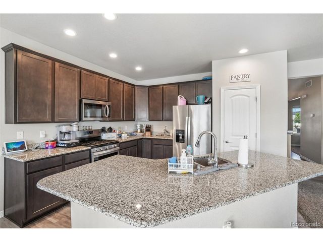 4988 Priors Dr, Windsor, CO 80550