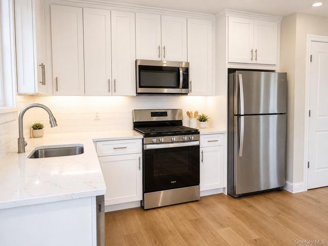 515 Jackson Avenue Gail Grace North, Lindenhurst, NY 11757
