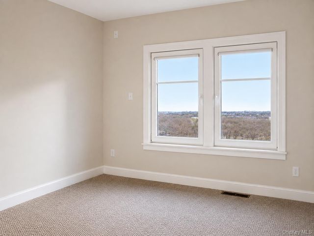 515 Jackson Avenue Gail Grace North, Lindenhurst, NY 11757