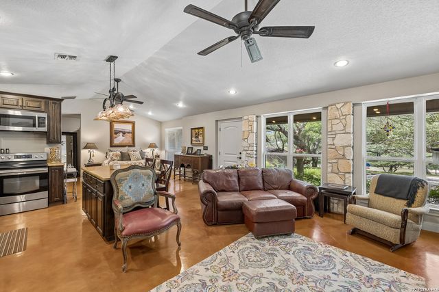 28155 BOERNE STAGE RD, Boerne, TX 78006