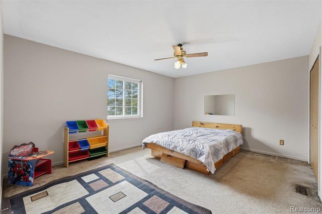 9293 Wildwood Lake Drive, Whitmore Lake, MI 48189