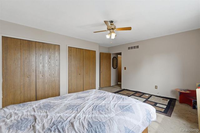 9293 Wildwood Lake Drive, Whitmore Lake, MI 48189