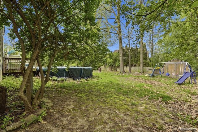 9293 Wildwood Lake Drive, Whitmore Lake, MI 48189