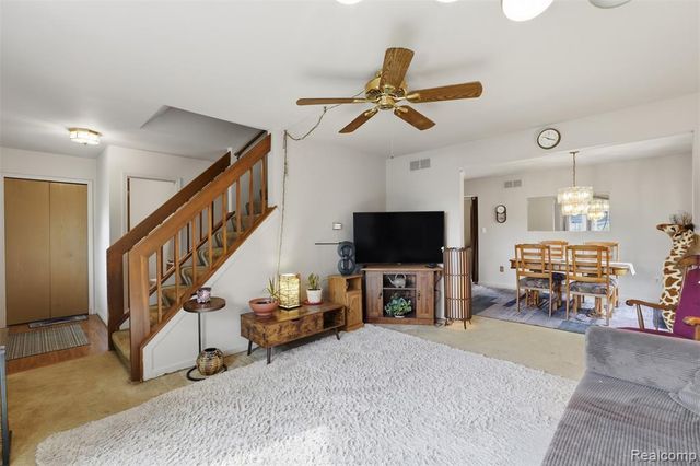 9293 Wildwood Lake Drive, Whitmore Lake, MI 48189