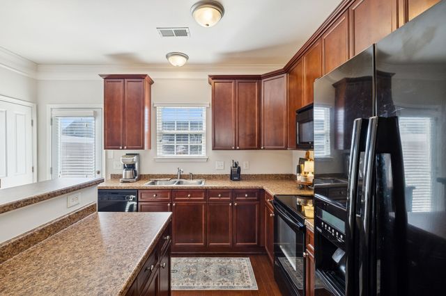 2672 Avery Park Dr, Nashville, TN 37211