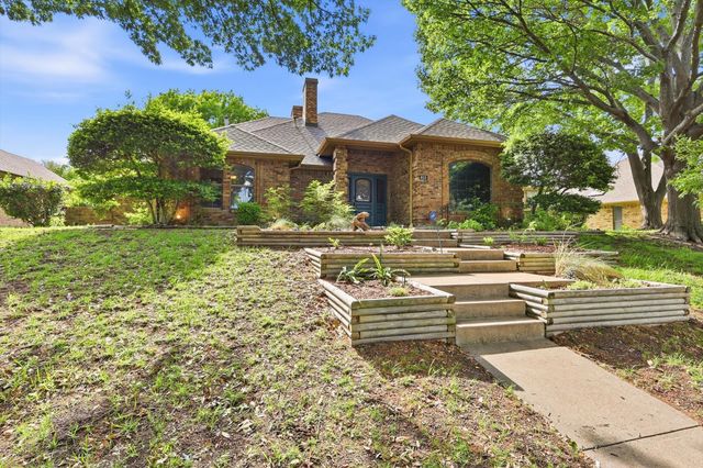 613 Deer Creek Drive, Desoto, TX 75115