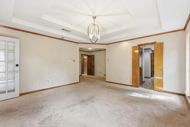 613 Deer Creek Drive, Desoto, TX 75115