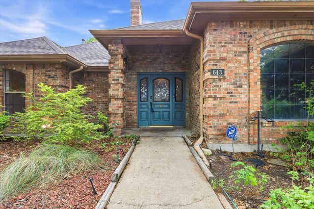 613 Deer Creek Drive, Desoto, TX 75115