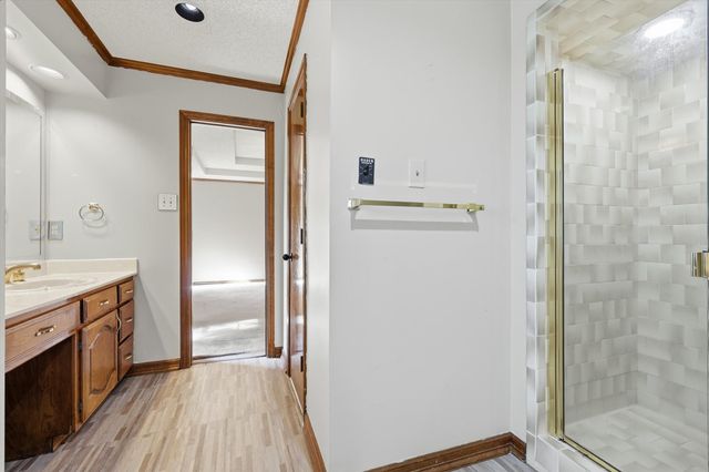 613 Deer Creek Drive, Desoto, TX 75115
