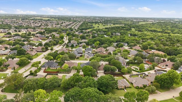 613 Deer Creek Drive, Desoto, TX 75115