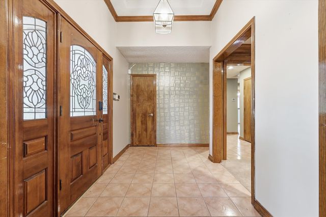 613 Deer Creek Drive, Desoto, TX 75115