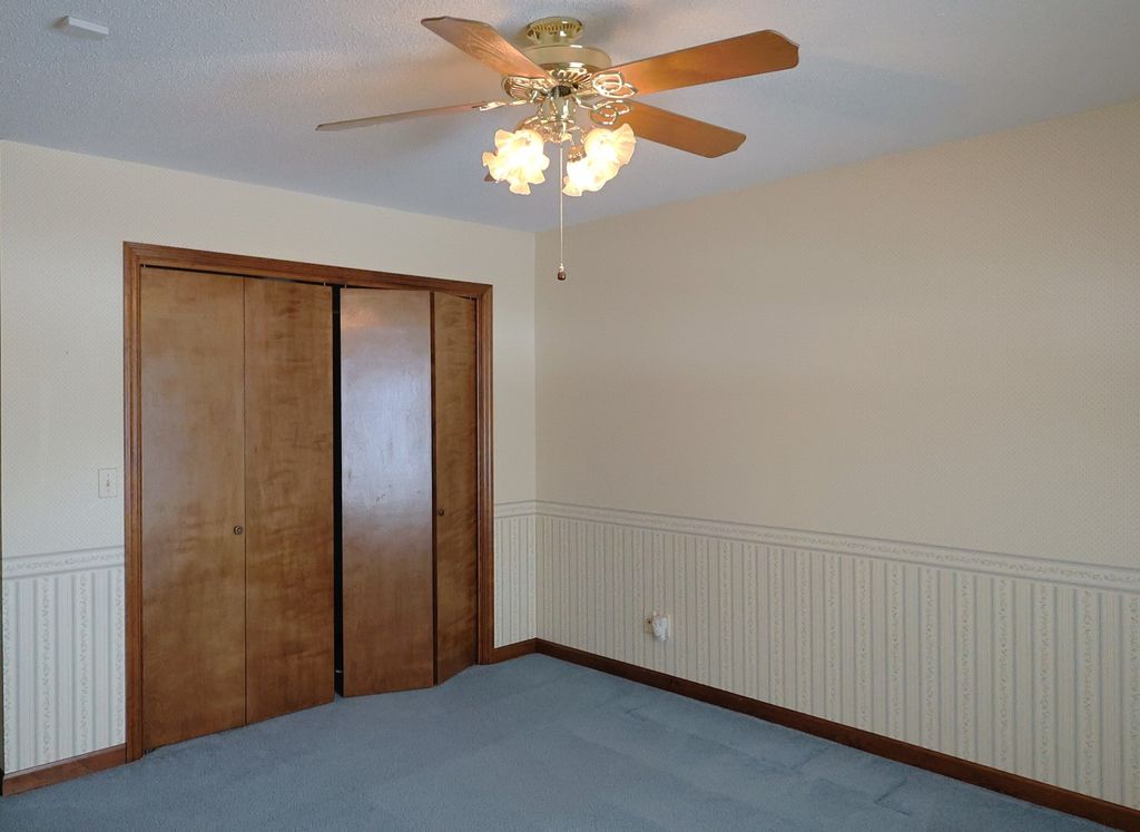 Image 25 of property listing at 3603 PICCADILLY Avenue, Mt Vernon, IL 62864