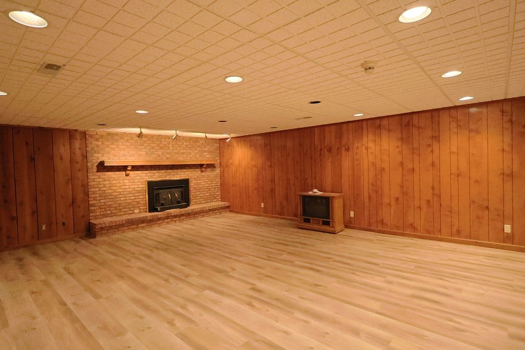 Image 30 of property listing at 3603 PICCADILLY Avenue, Mt Vernon, IL 62864