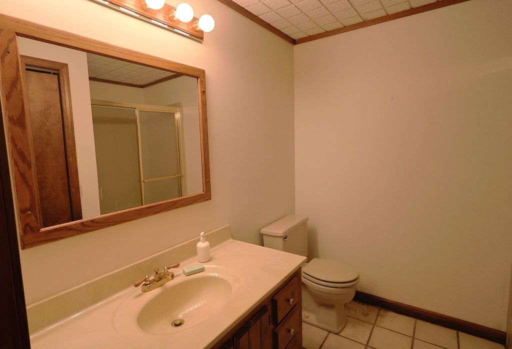 Image 34 of property listing at 3603 PICCADILLY Avenue, Mt Vernon, IL 62864