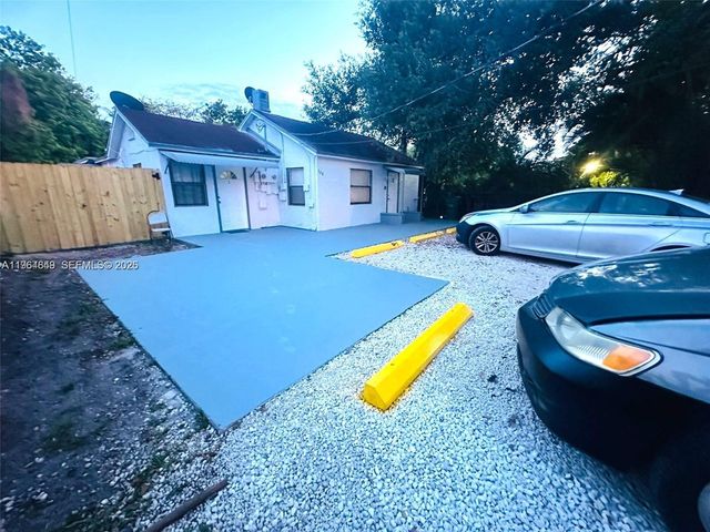 326 NW 96th Street 1, Miami, FL 33150