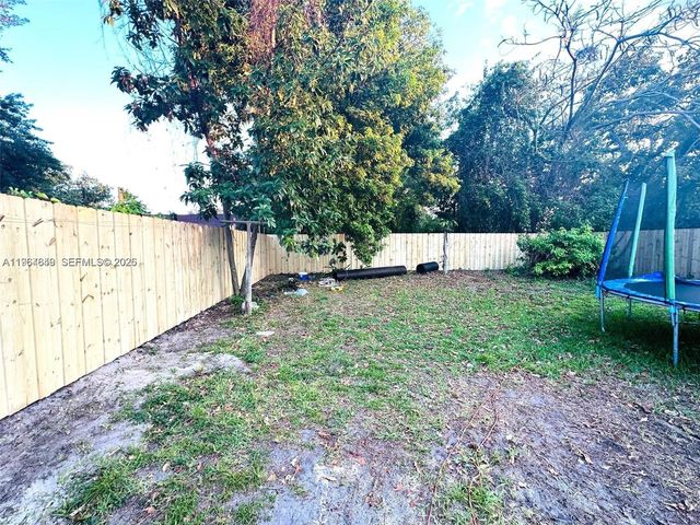 326 NW 96th Street 1, Miami, FL 33150