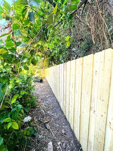 326 NW 96th Street 1, Miami, FL 33150