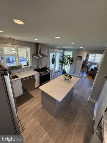 1000 WELSH RD, Philadelphia, PA 19115