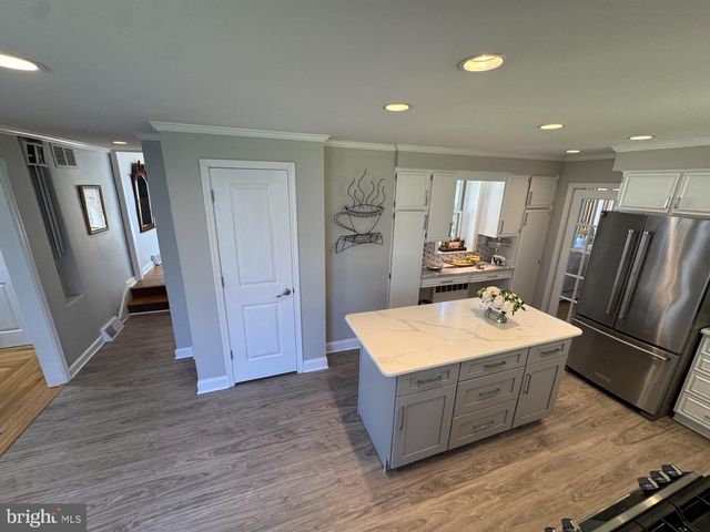 1000 WELSH RD, Philadelphia, PA 19115