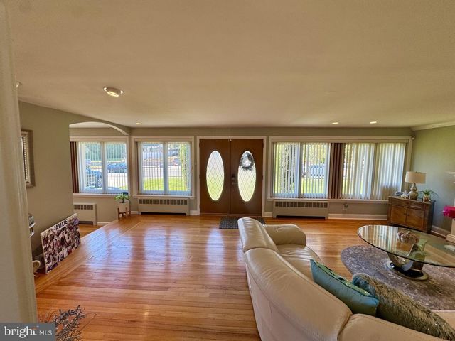 1000 WELSH RD, Philadelphia, PA 19115