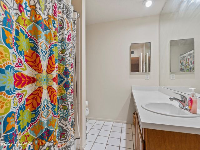 5725 N North Camino De Las Estrellas, Tucson, AZ 85718