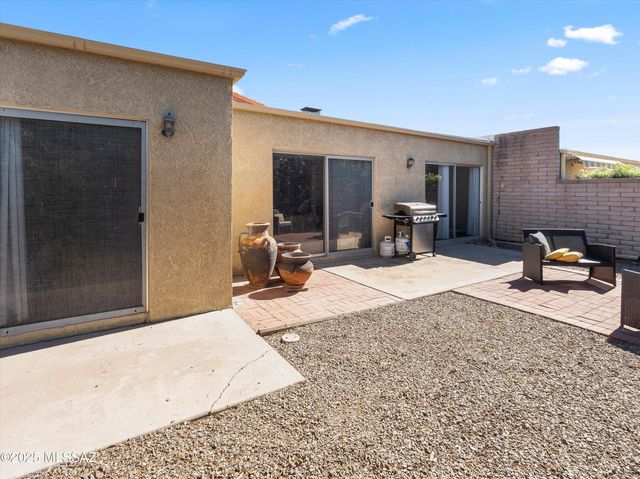 5725 N North Camino De Las Estrellas, Tucson, AZ 85718