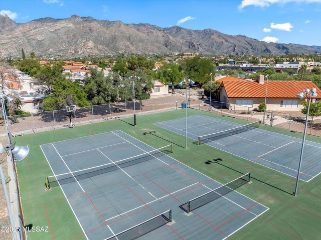 5725 N North Camino De Las Estrellas, Tucson, AZ 85718