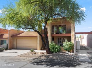5725 N North Camino De Las Estrellas, Tucson, AZ 85718