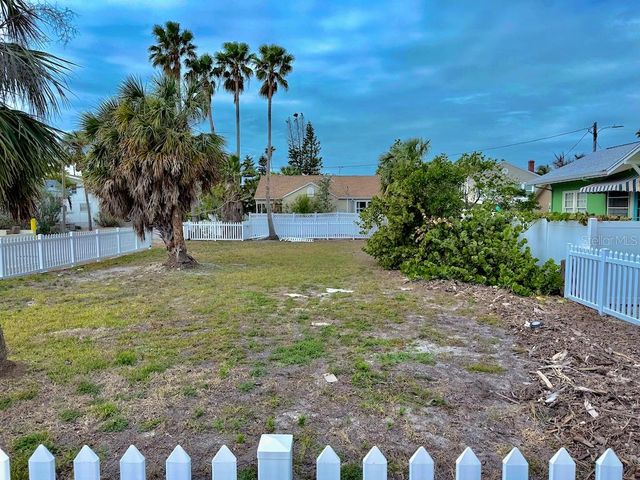 1300 PASS A GRILLE WAY, St Pete Beach, FL 33706