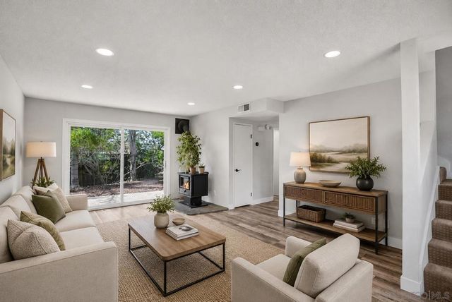 1912 Shirley Ln, Lemon Grove, CA 91945