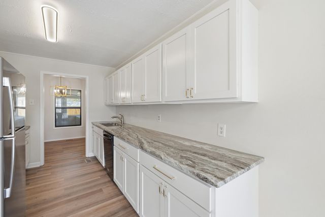 7700 Harmon Drive, Little Rock, AR 72227