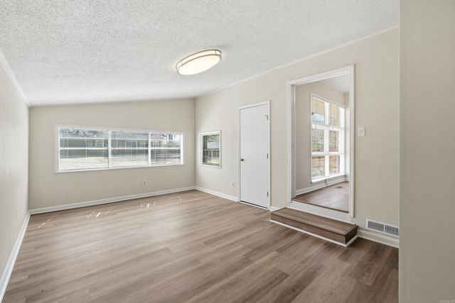 7700 Harmon Drive, Little Rock, AR 72227