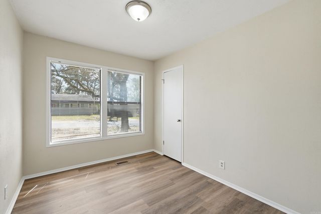 7700 Harmon Drive, Little Rock, AR 72227