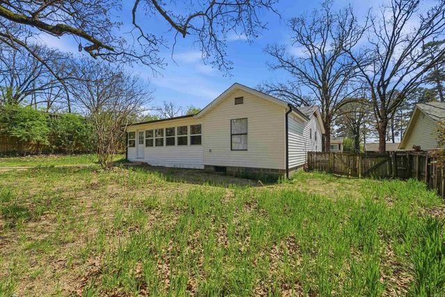 7700 Harmon Drive, Little Rock, AR 72227