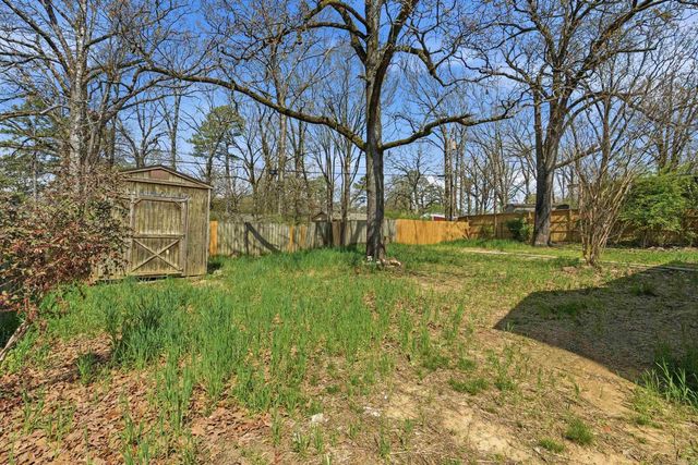 7700 Harmon Drive, Little Rock, AR 72227