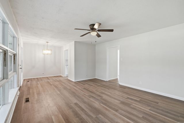 7700 Harmon Drive, Little Rock, AR 72227