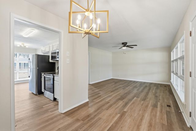 7700 Harmon Drive, Little Rock, AR 72227