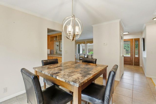 27412 Vista Del Toro Place, Salinas, CA 93908