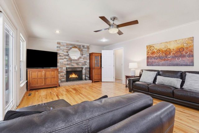 27412 Vista Del Toro Place, Salinas, CA 93908